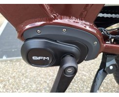 28" Pedelec SFM-Bikes DELUXE PLUS mit BFANG Mittelmotor 70Nm 418Wh (Bafang), bordeaux glänzend, RH45, FREILAUF