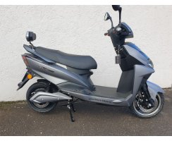 45 Km/h Elektroroller Futura Mod. FALCON Schwarz/Anthrazit "DOUBLE" 20Ah