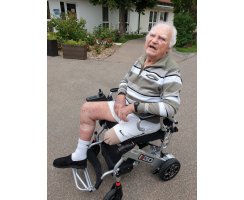 Elektromobil / Elektro-Rollstuhl Reisescooter bis 6 Km/h PRIDE i-GO - 19,80 Kg - neuwertiger VORFÜHRER!!!